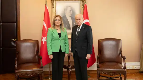 mhpden-milliyetci-slogan-atilmayacak-kuralina-yalanlama-genelgede-oyle-bir-ifade-yoktur-jHM3lceT.jpg