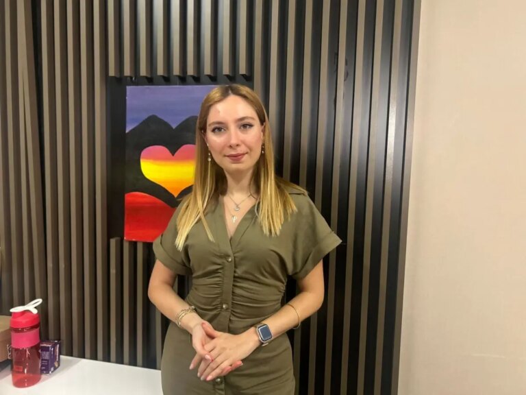 yapay-zeka-duygusal-iliskileri-tehdit-ediyor-35V44X18.jpg