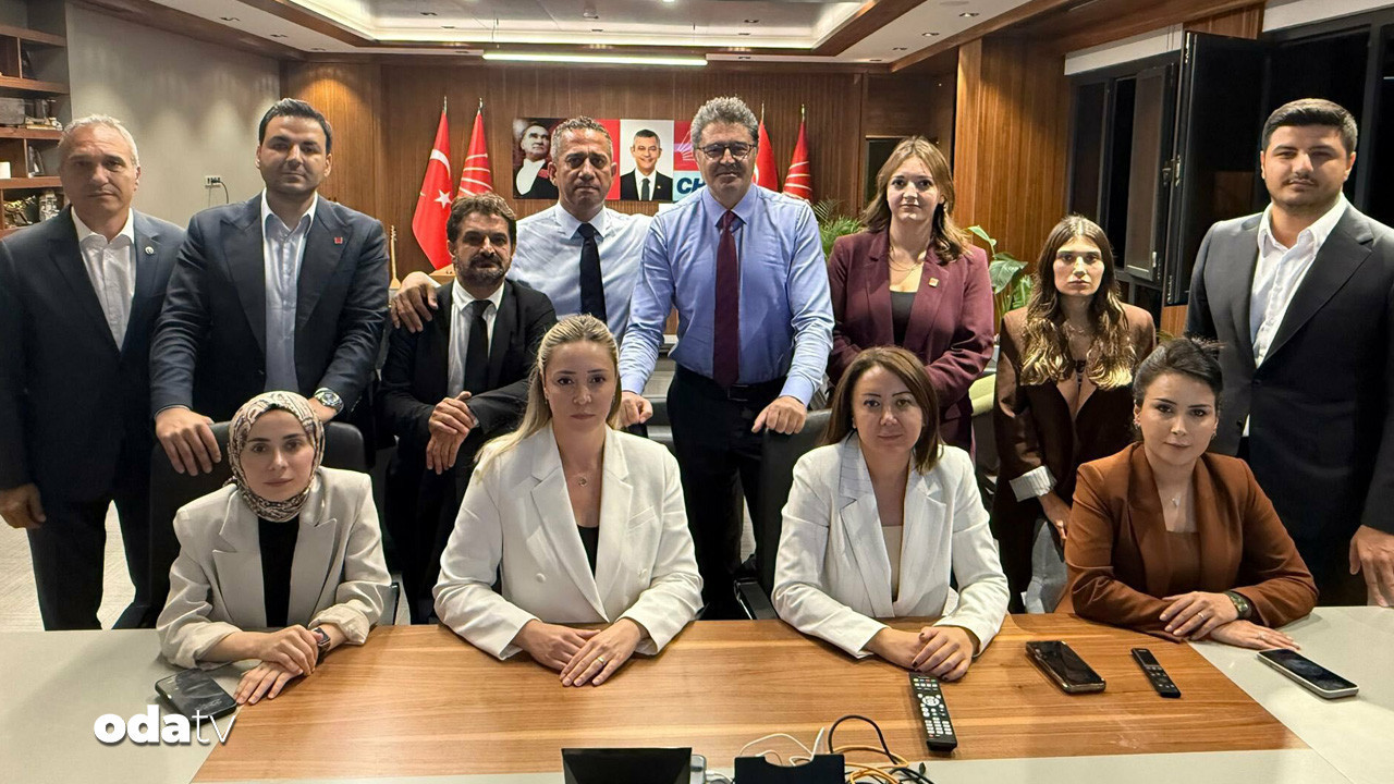 calisma ofisinde nobet suruyor 5j9YkHLS