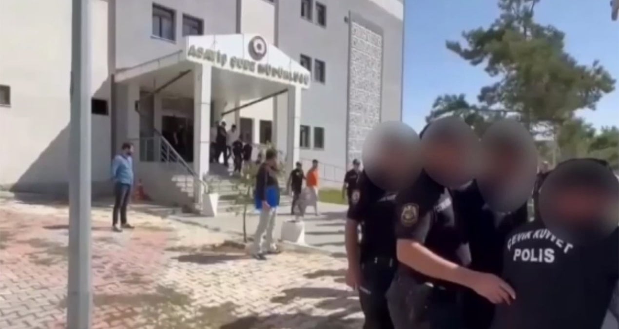 iki grup birbirine girdi 20 kisi gozaltina alindi e4c5pK8s