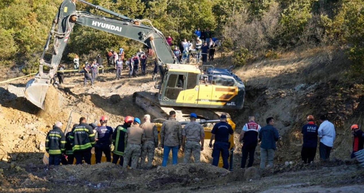 manisada kuyu kazarken gocuk altinda kalan iki kisi hayatini kaybetti 7HMrczuj