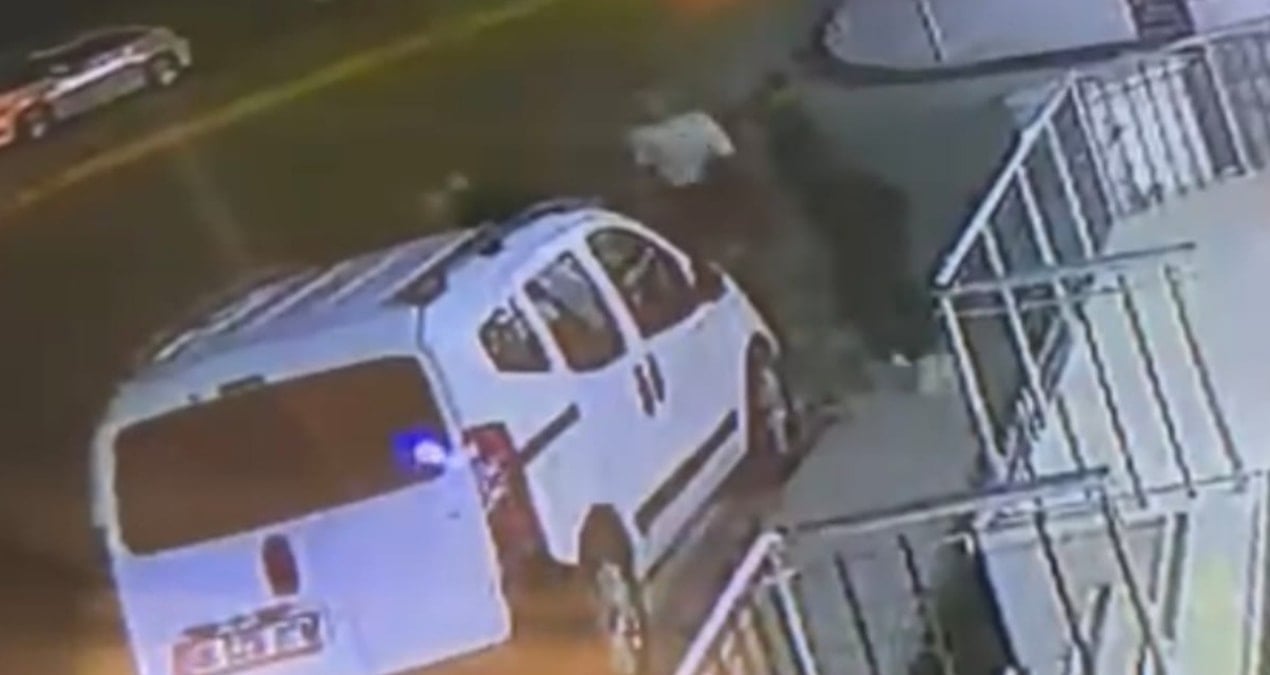 sosyal medyada baslayan tartisma kanli bitti 10 bicak darbesiyle yaralandi sLy66eiL