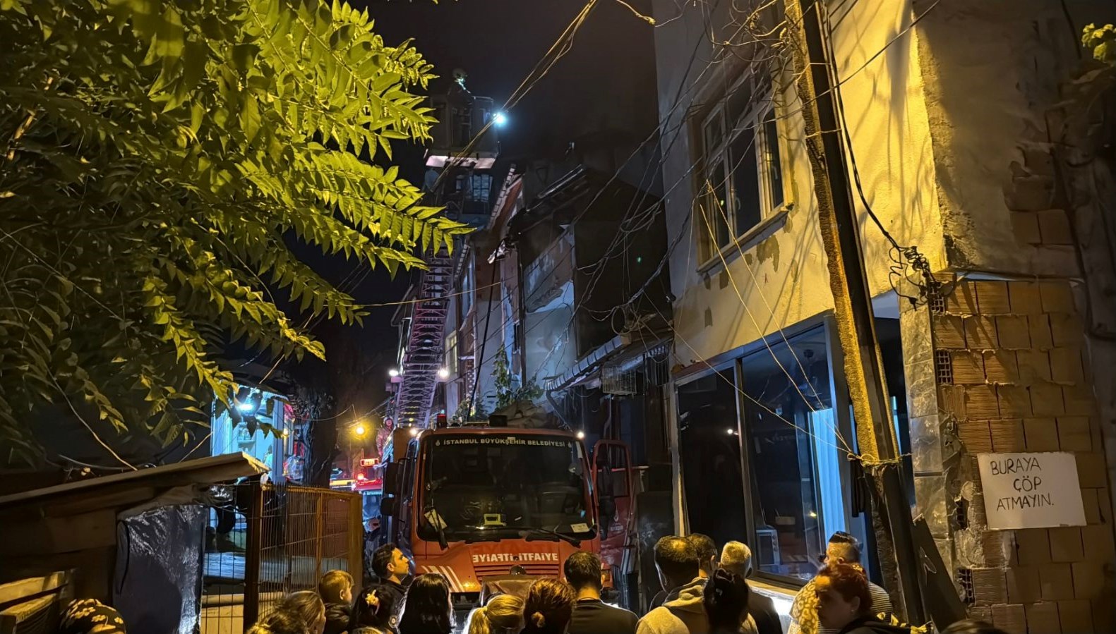 sislide cati katindaki yangin panik yaratti dDCIU51S