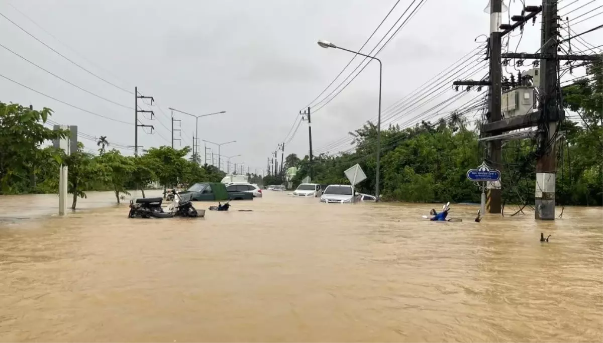 taylandda siddetli sel 22 olu YQ474By2