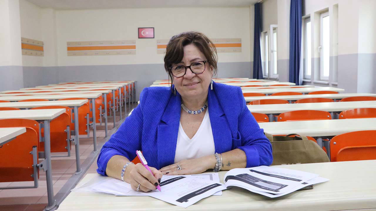 58 Yaşında Eğitim Hayallerini Gerçekleştiren Kadın: Berrin Özen’in İlham Verici Hikayesi