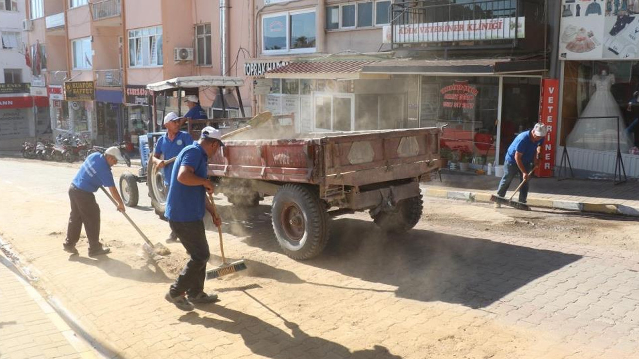 Bozdoganda dogalgaz kazi bolgelerinde temizlik ve yol yikama calismasi suruyor cAM79OHd
